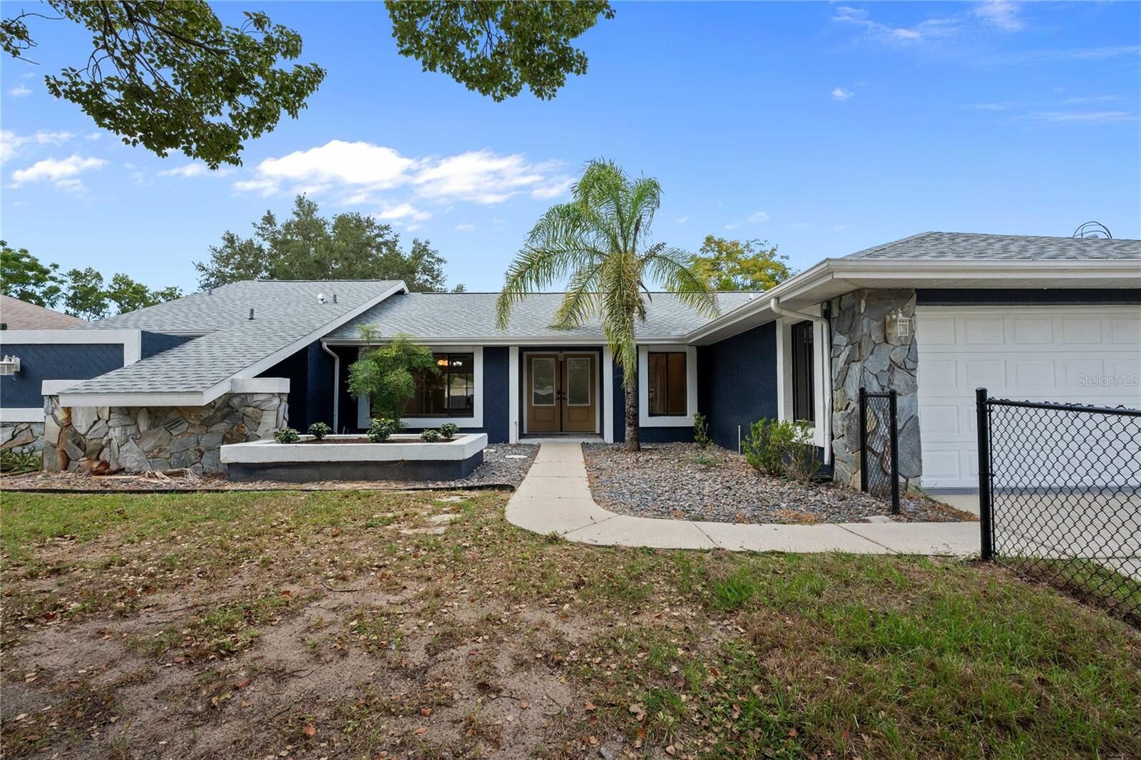 Property Photo: 13315 Branchville Road FL 34609