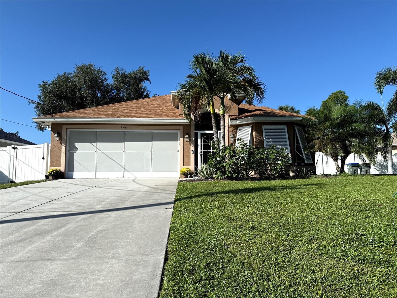 Property Photo: 3565 Pasadena Lane FL 34288
