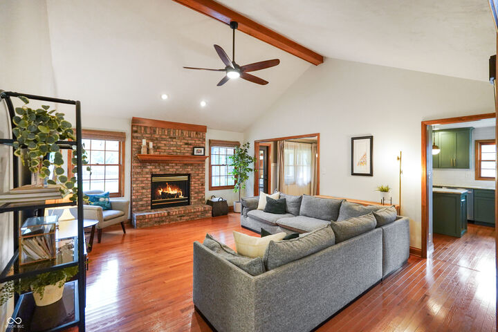 Property Photo: 6017 Creekbend Boulevard IN 46217