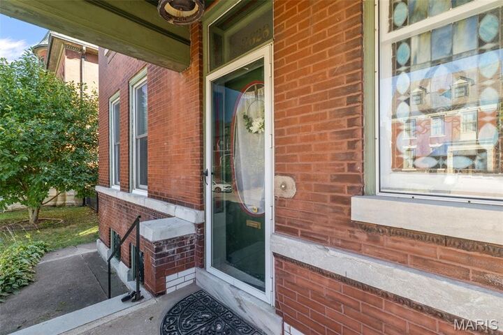 Property Photo: 3828 Botanical Avenue MO 63110