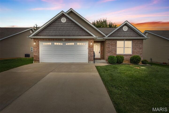 1750 Lakeshore Drive  Farmington MO 63640 photo