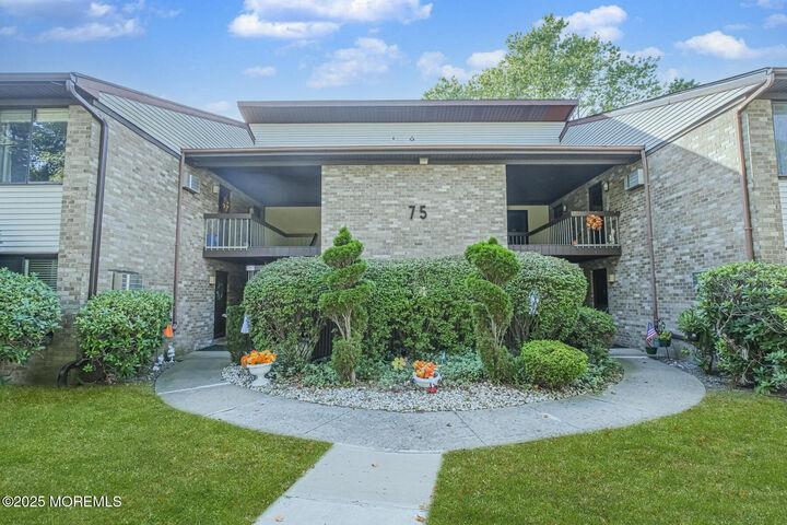 Property Photo:  75 Overlook Way K  NJ 07726 