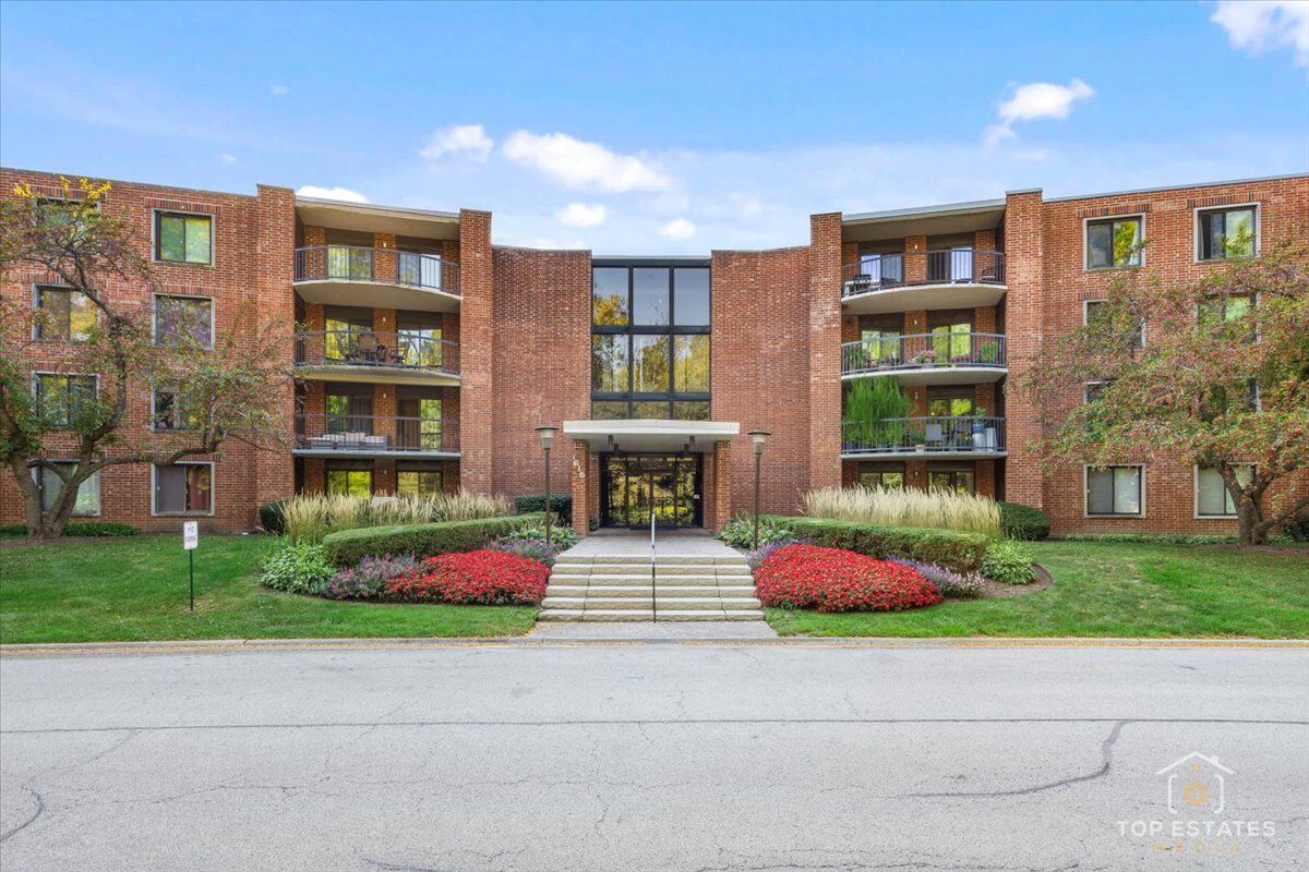 Property Photo:  1615 E Central Road 218C  IL 60005 