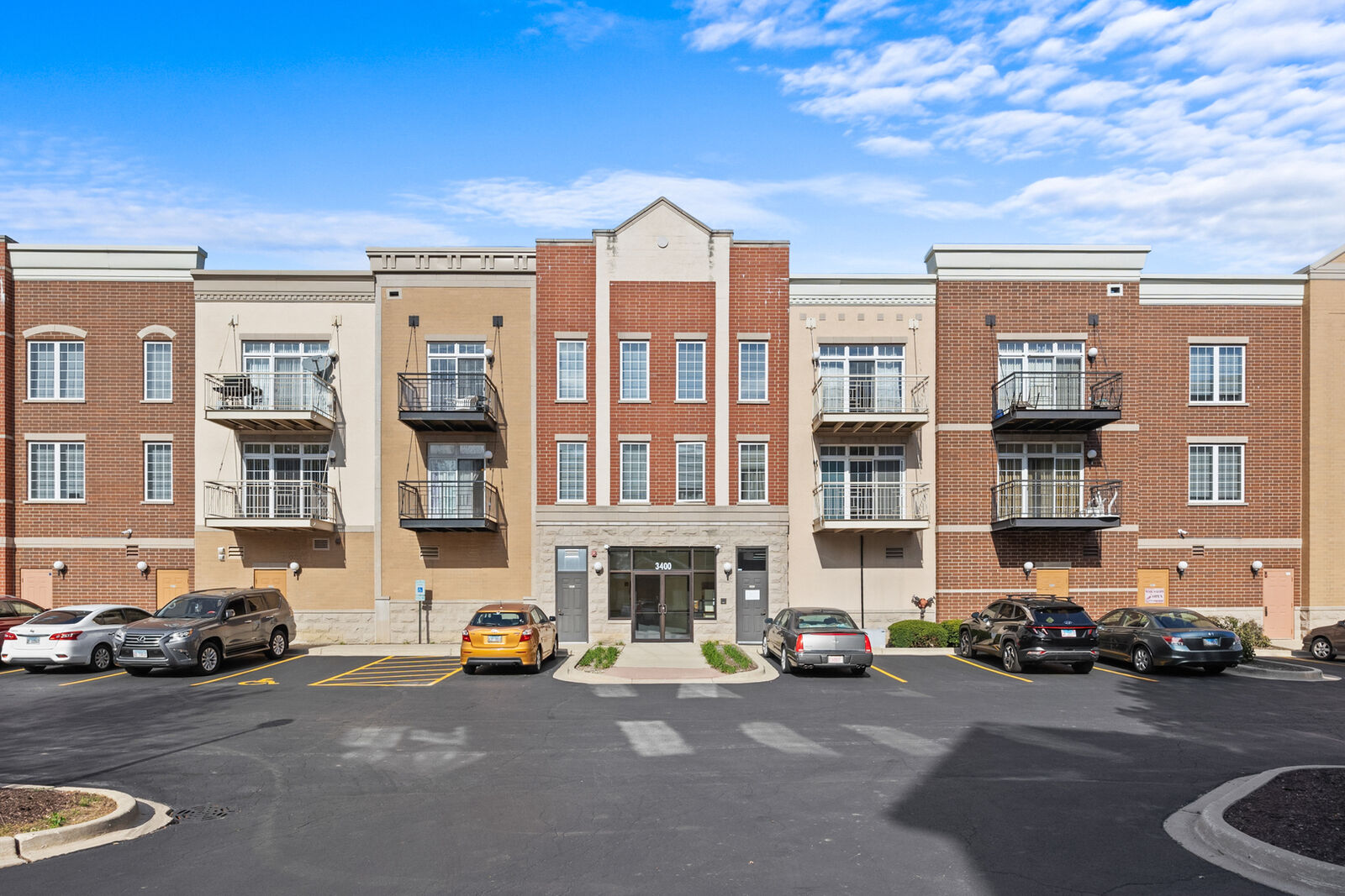 Property Photo: 3400 Wellington Court 204 IL 60008