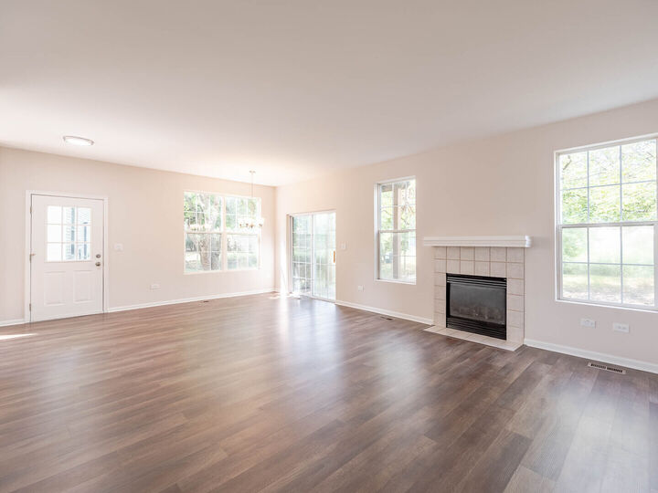 Property Photo:  1981 Golden Gate Lane  IL 60563 