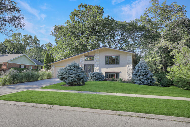 236 Monument Avenue  Barrington IL 60010 photo