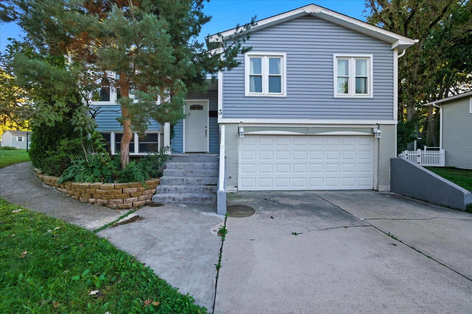 Property Photo: 3 Oakview Court IL 60517