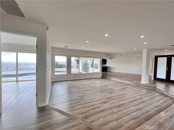 Property Photo: 881 Harrington CA 91207