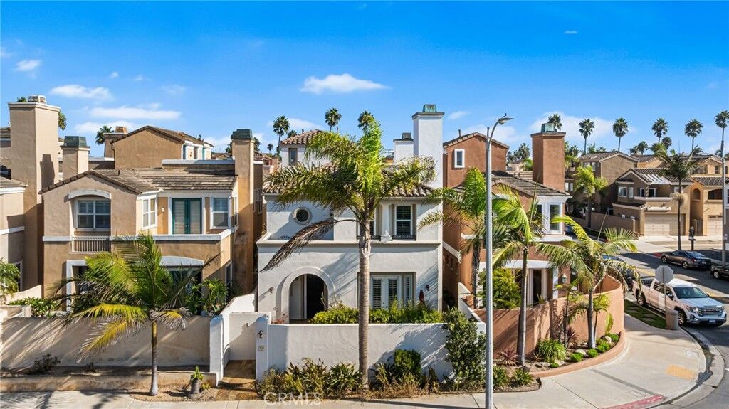 Property Photo:  304 Goldenwest Street  CA 92648 