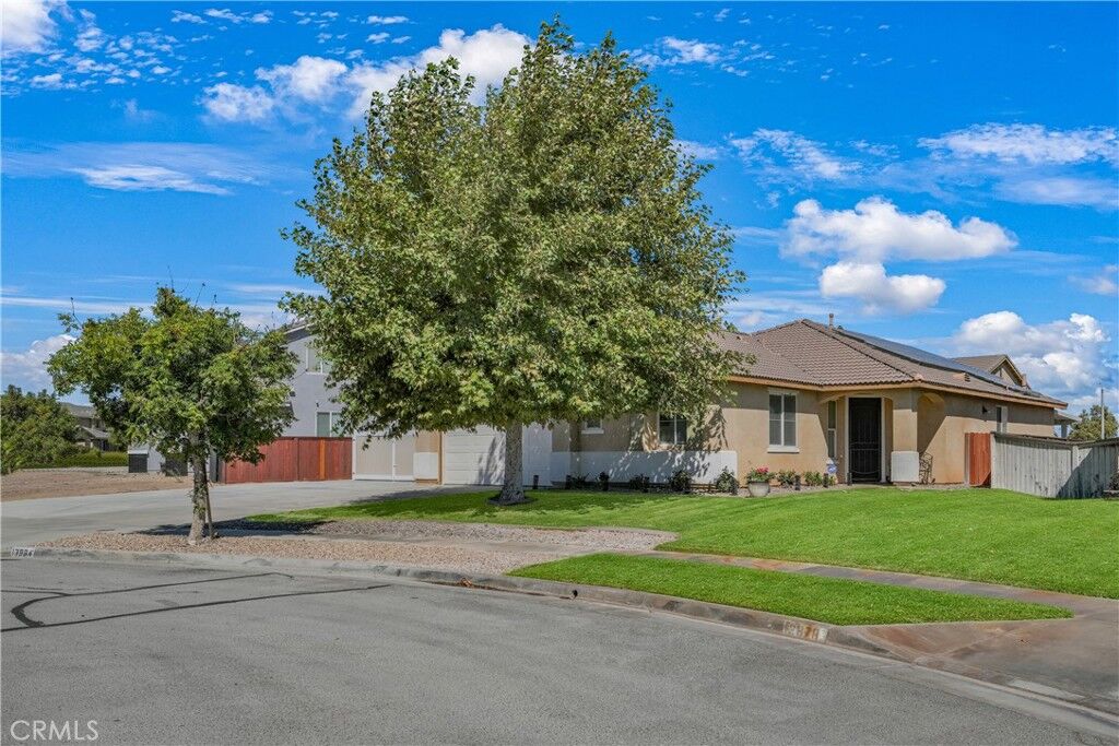 Property Photo: 13864 Grant Way CA 92344