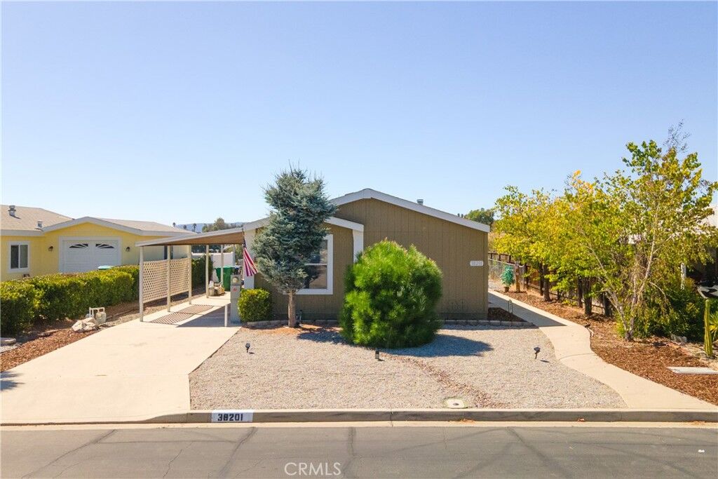 Property Photo: 38201 Via La Colina CA 92563