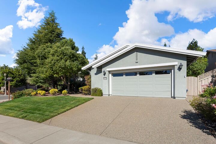 Property Photo:  3113 Black Hawk Lane  CA 95648 