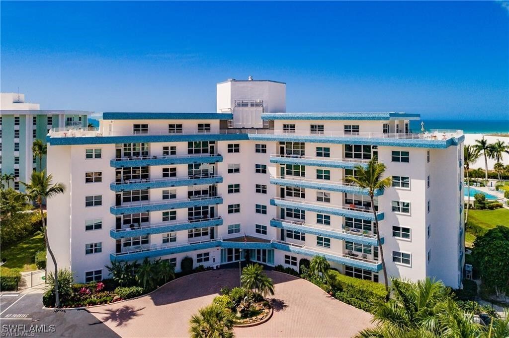 Property Photo:  220 Seaview Court 213  FL 34145 