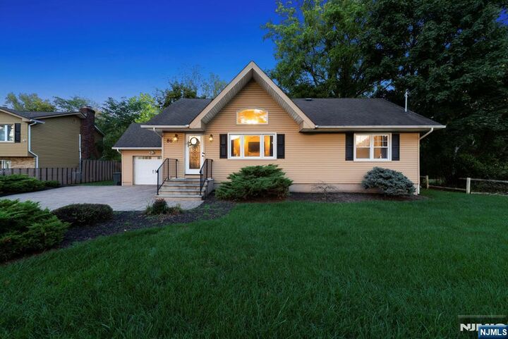 86 Hinchman Avenue  Wayne NJ 07470 photo