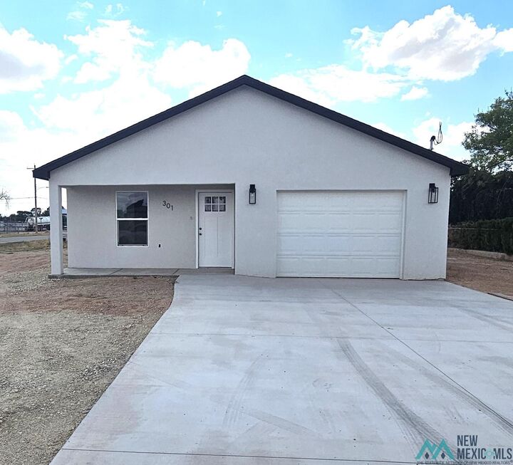 Property Photo:  301 Lloyd Street  NM 88220 