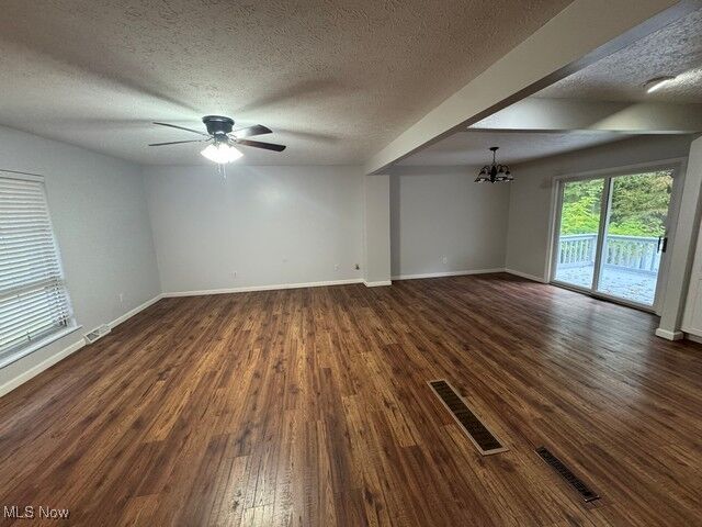 Property Photo:  414 Wheelock Drive  OH 44484