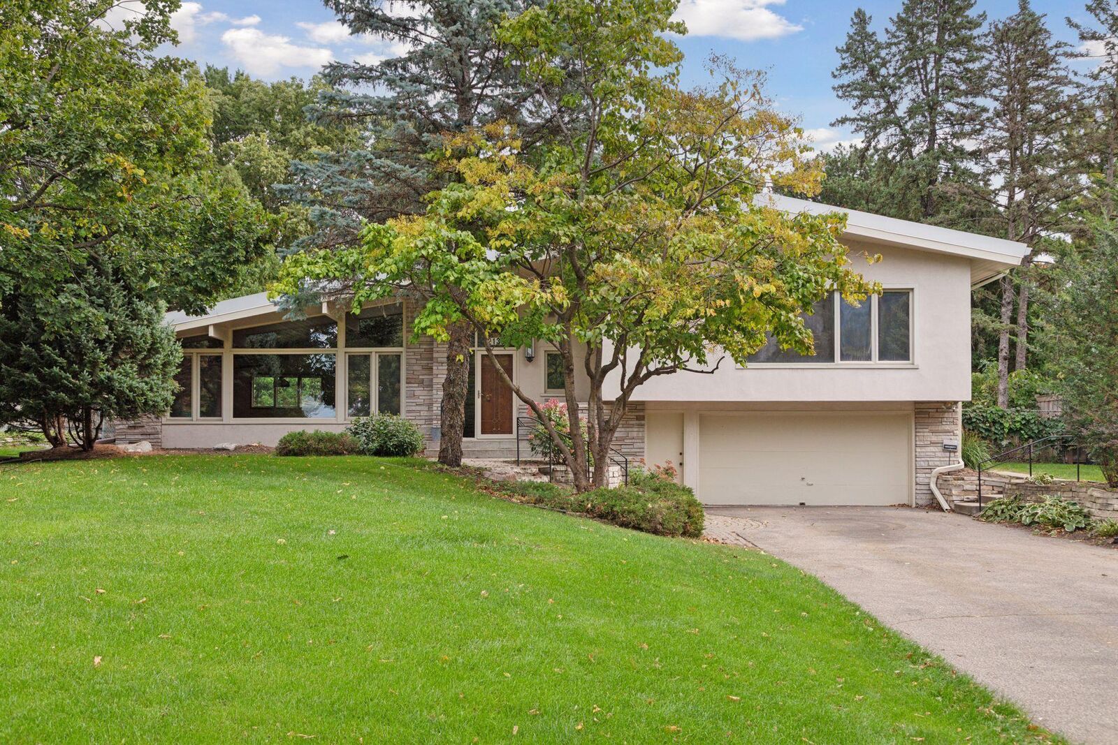 Property Photo: 2135 Lower Saint Dennis Road MN 55116