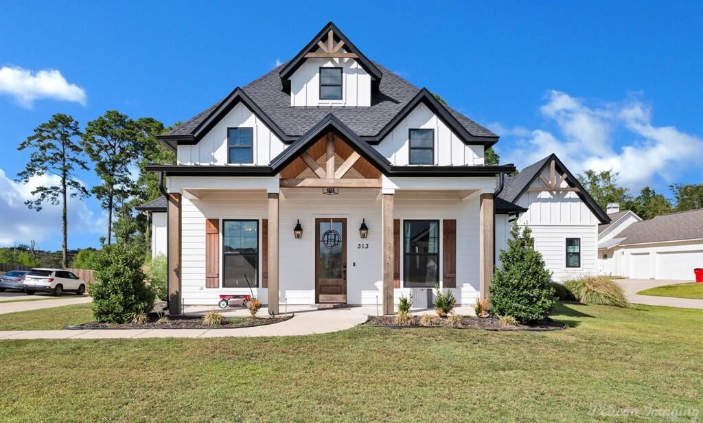 Property Photo: 313 Rosedown Lane LA 71078