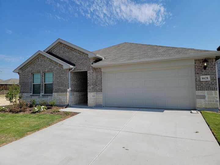 Photo de la propriété:  6628 Coyote Valley Trail  TX 76036