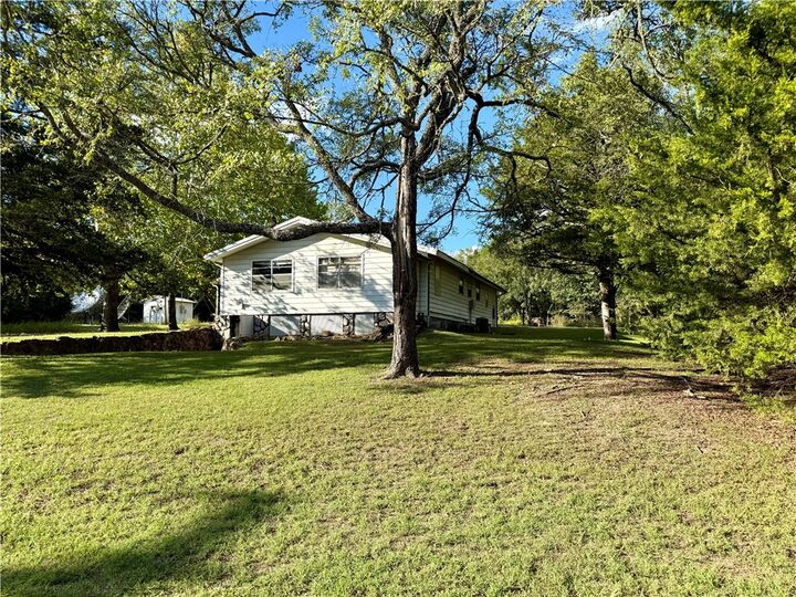 Property Photo: 501 E Pine Street AR 72644