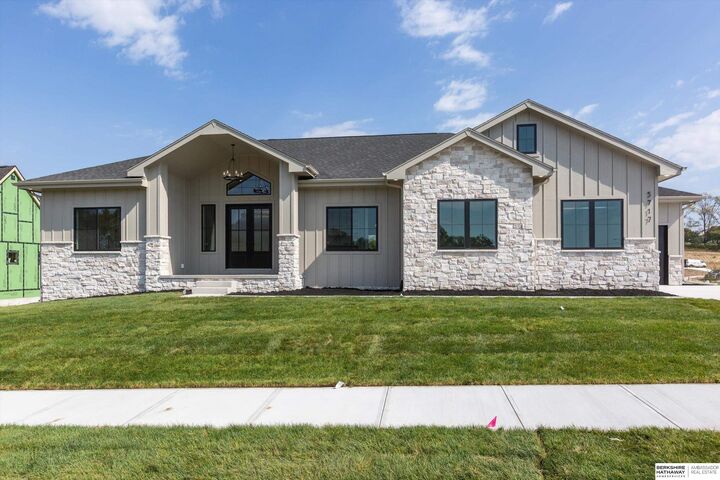 5717 S 200th Circle  Omaha NE 68135 photo