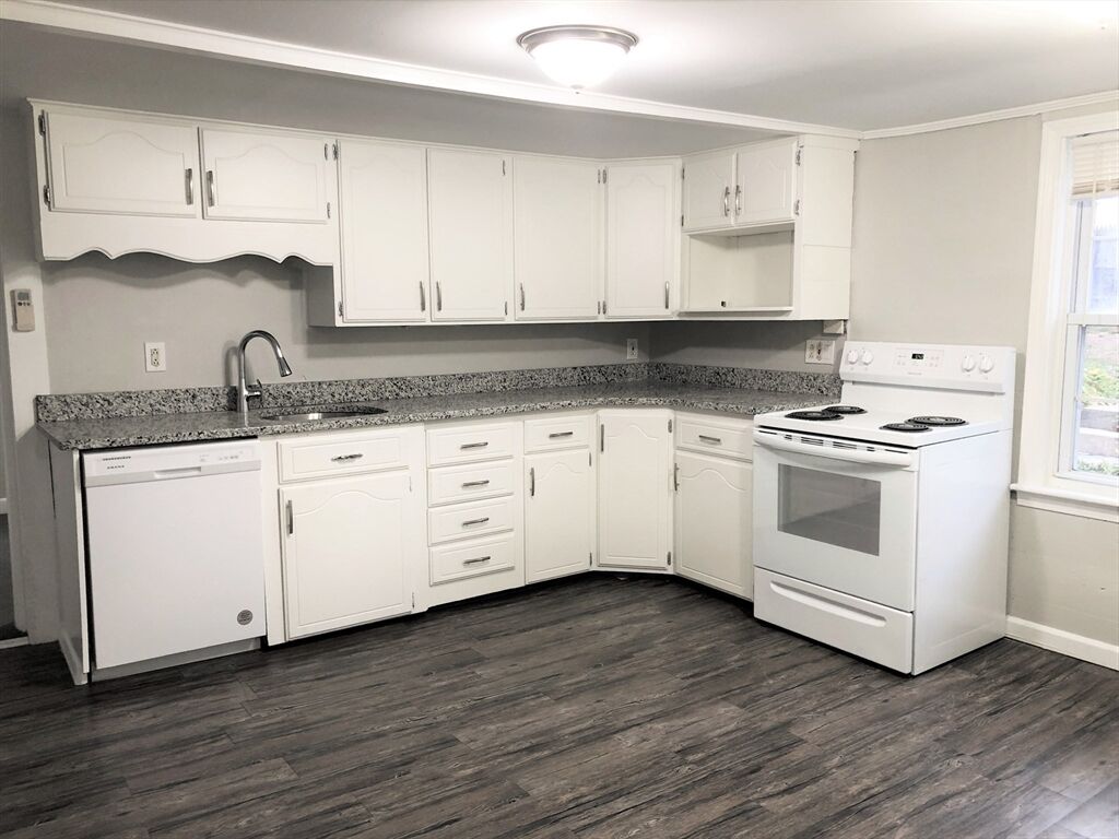 Property Photo:  34 Cottage St 1  MA 01453 