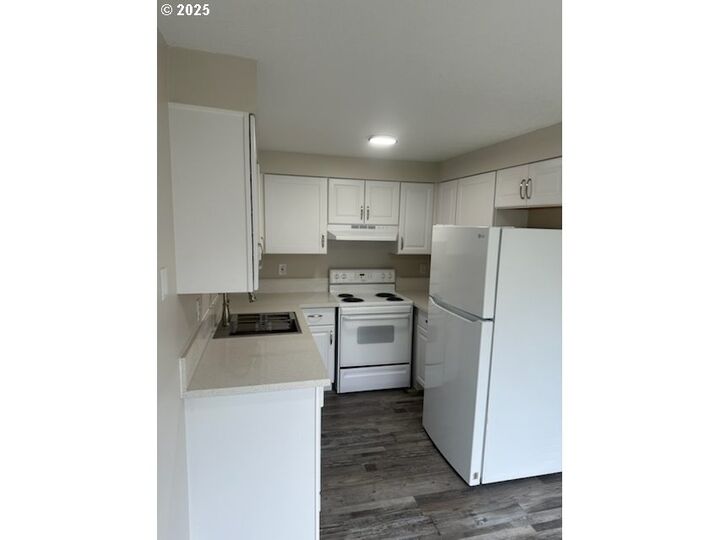 Property Photo: 1712/1714 SE 144th Ct WA 98683