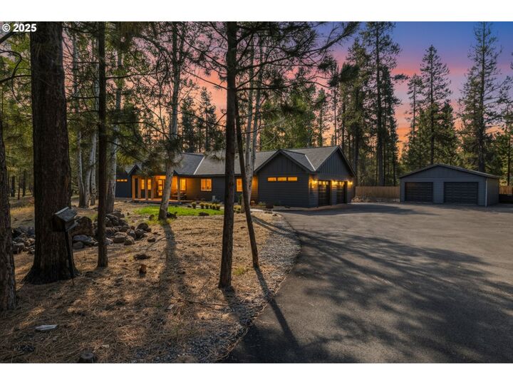 Property Photo: 15943 Cascade Ln OR 97739