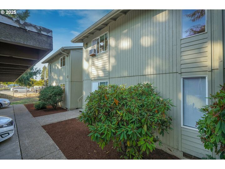 5495 A St  Springfield OR 97478 photo
