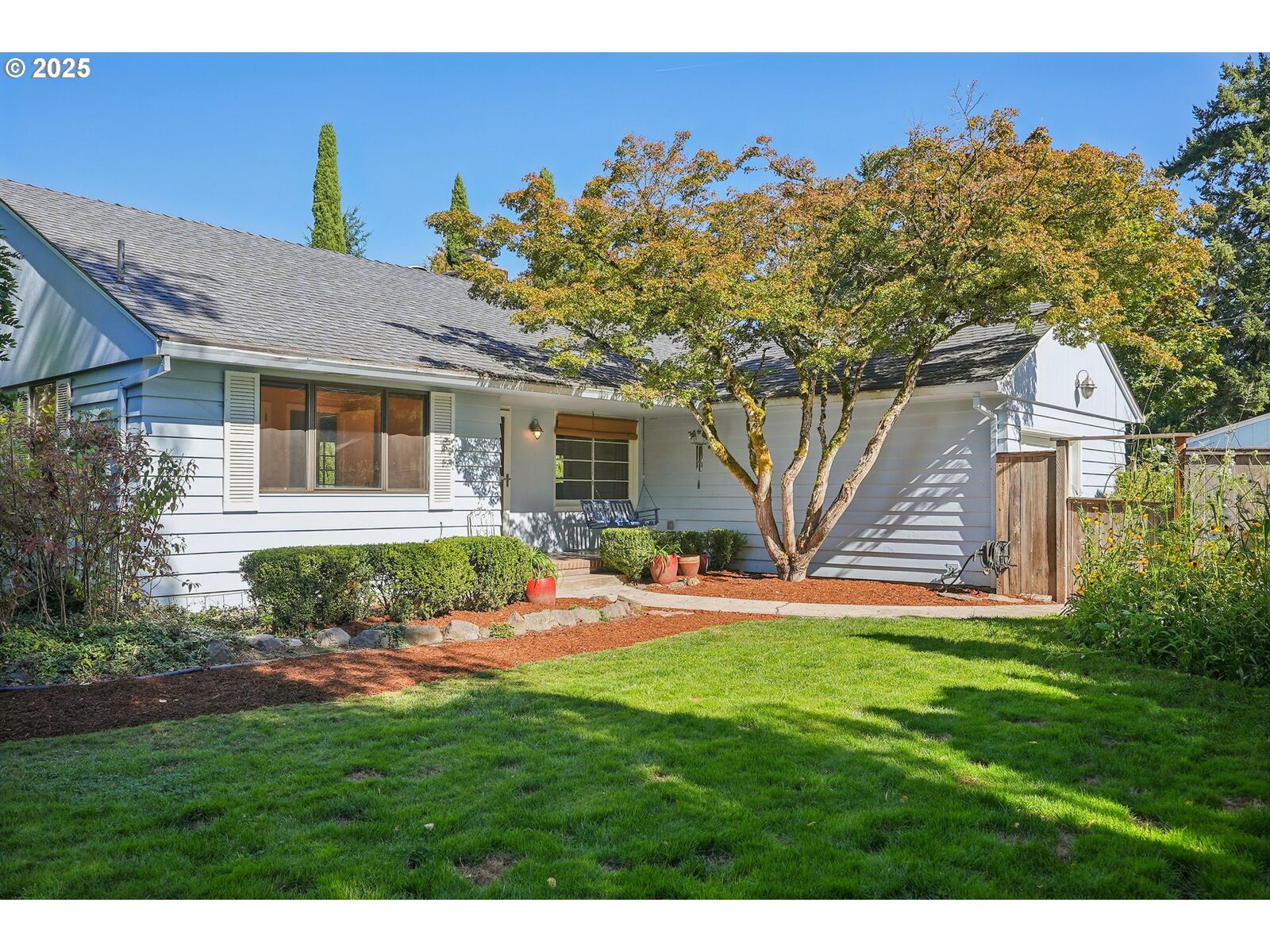 Property Photo: 5531 SW Brugger St OR 97219