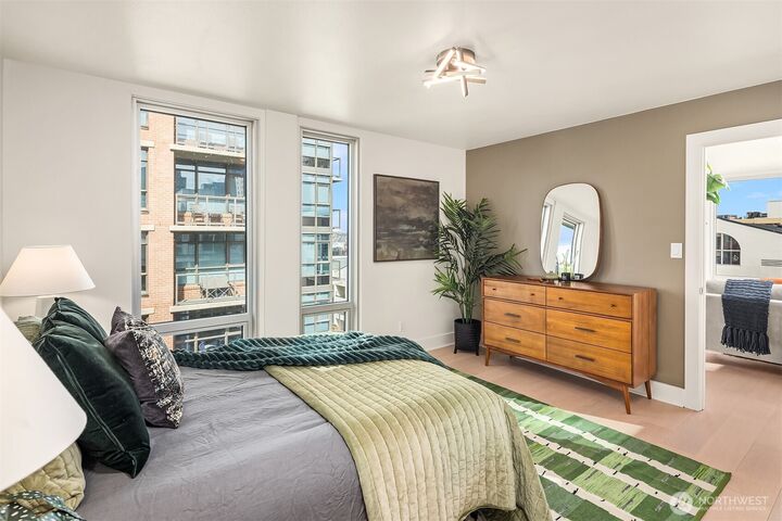 Property Photo: 1000 Union Street Ph-D WA 98101