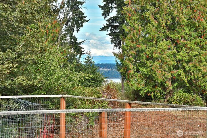 Property Photo:  4621  Deer Lake Road  WA 98236 