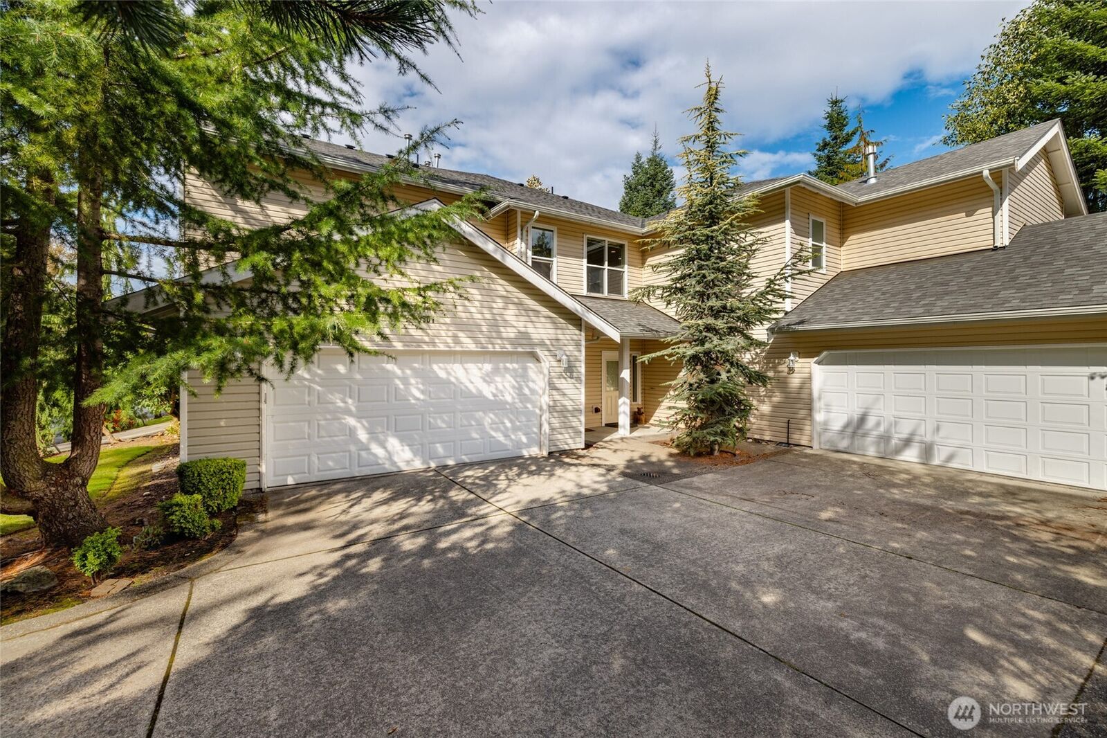 Property Photo: 3301 Park Lane B WA 98274