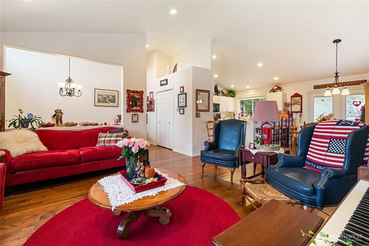 Property Photo: 1401 Edwards Street WA 98229