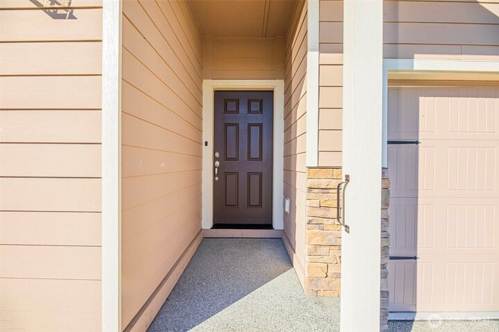 Property Photo: 28514 78th Avenue NW WA 98292