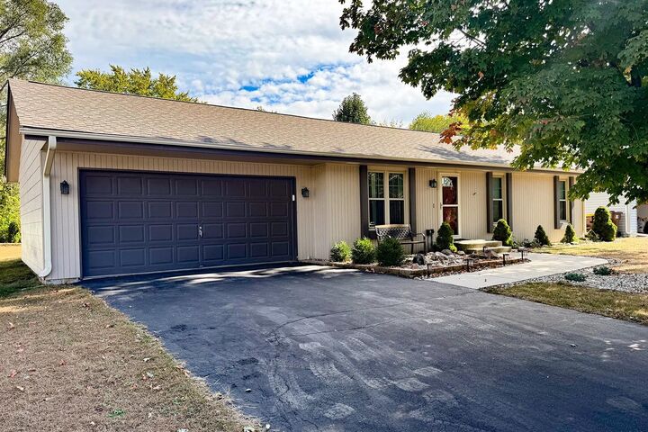 Property Photo:  8221 Eddington Drive  IL 61115 