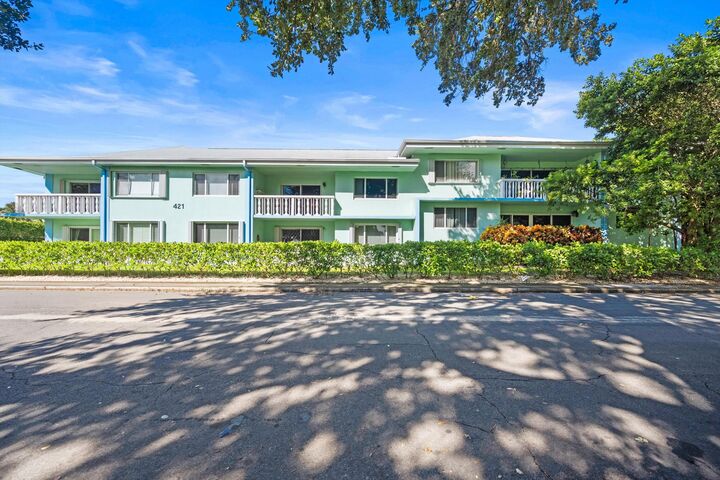 Property Photo: 421 S Lakeside Drive 7 FL 33460