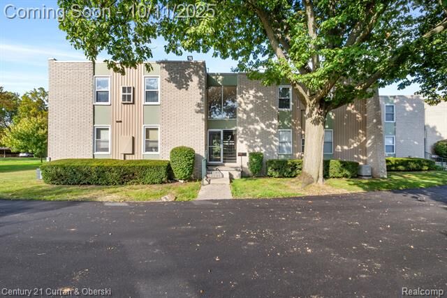 32965 Fargo Street  Livonia MI 48152 photo