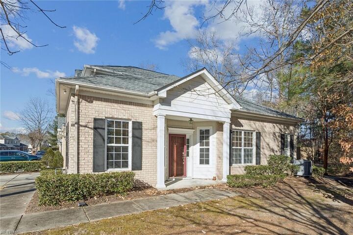 Property Photo:  1528 Long Parish Way  VA 23320 