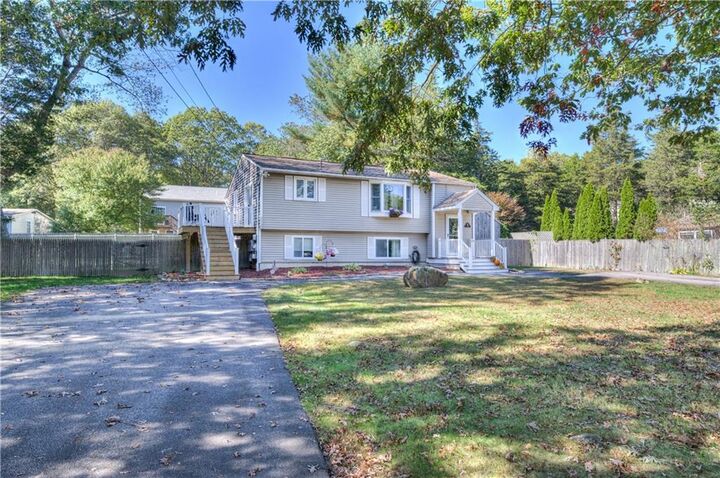 Property Photo:  25 Cedar Grove Drive  RI 02822 