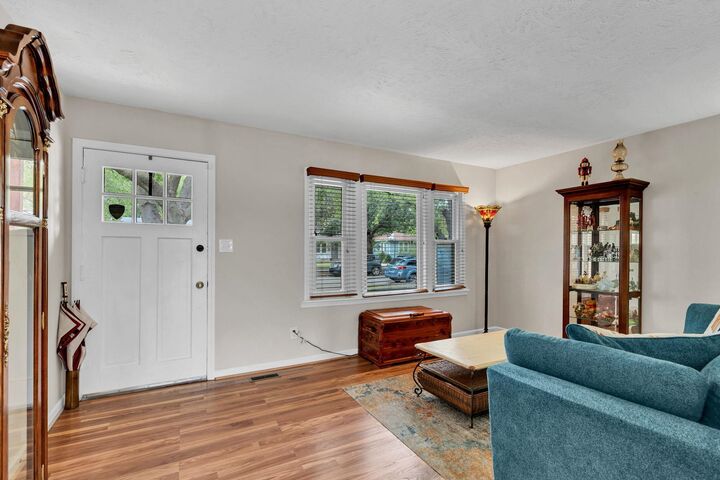 Photo de la propriété:  826 S Dellrose Ave  KS 67218-2314 