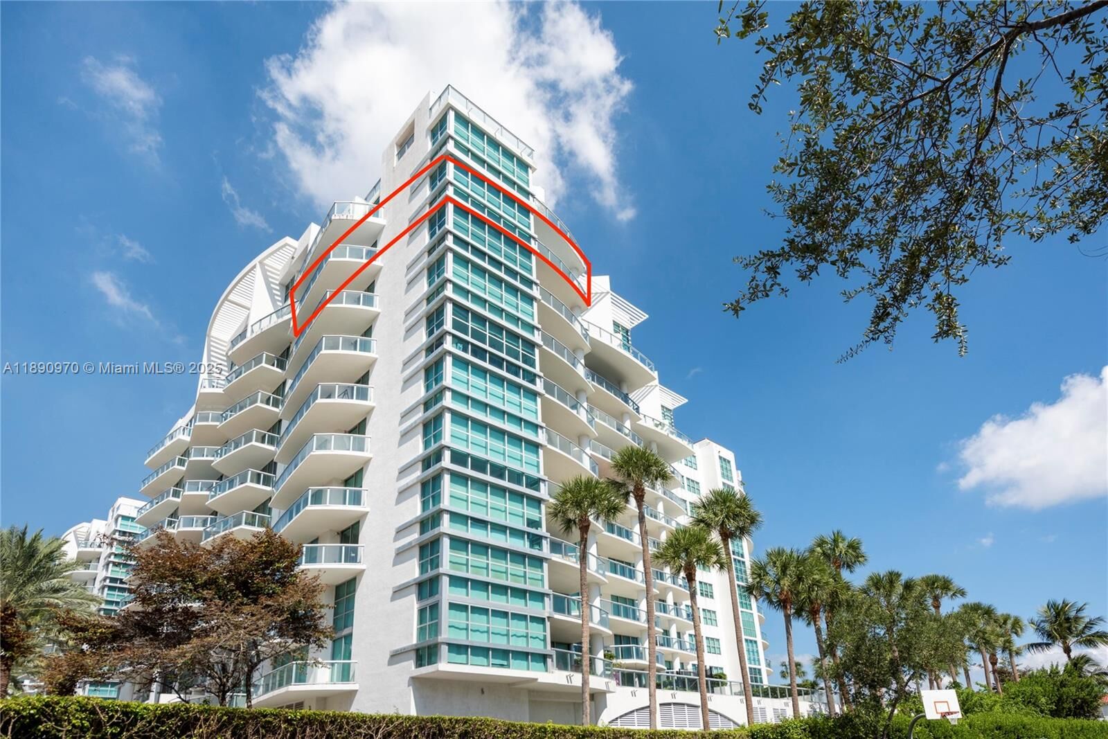 Property Photo: 3131 NE 188th St 2-808 FL 33180