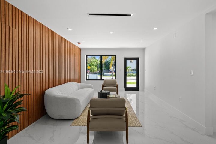 Property Photo:  2530 SW 19th Ave  FL 33133 