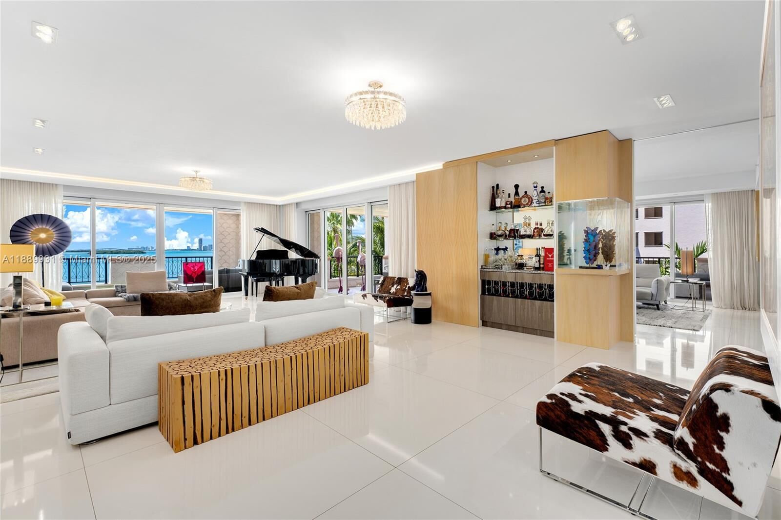 Property Photo:  5134 Fisher Island Dr 5134  FL 33109 