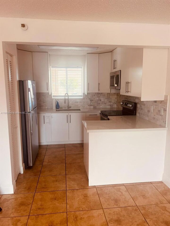 7785 W 30th Ct F-210  Hialeah FL 33018 photo