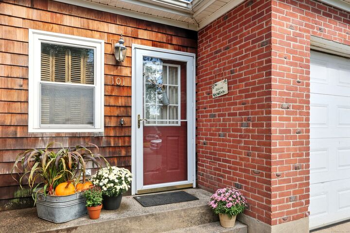 Property Photo:  101 Maplehurst Avenue  CT 06053 