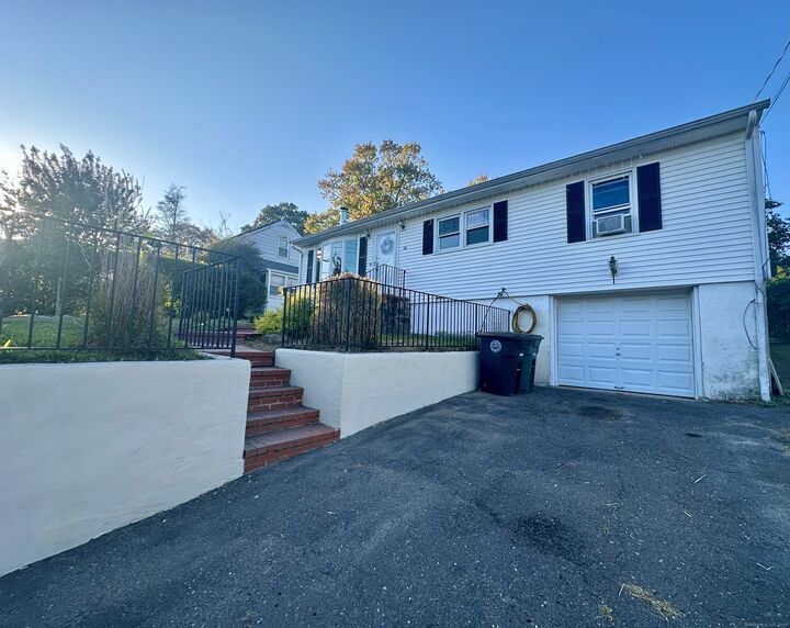 Property Photo:  66 Kent Street  CT 06461 