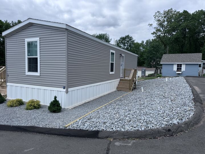 Property Photo: 7 Middle Terrace CT 06066