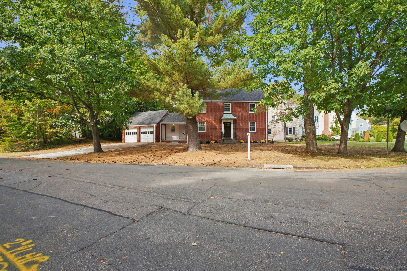 Property Photo: 74 Glen Parkway CT 06517