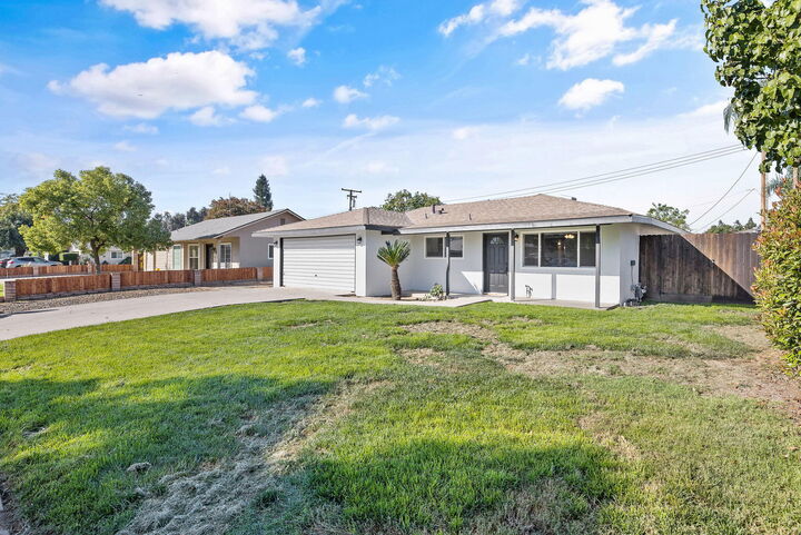 Property Photo:  3847 S Verde Vista Street  CA 93277 